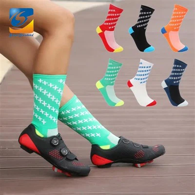 Riteņbraukšanas vīriešu pielāgota dizaina zeķes